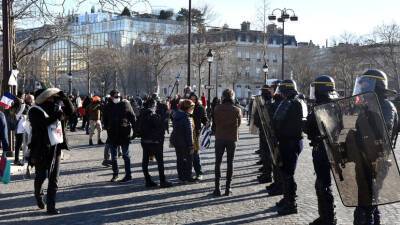 Полиция Парижа сообщила о 97 задержанных в ходе акции «Конвой свободы» - russian.rt.com - Париж