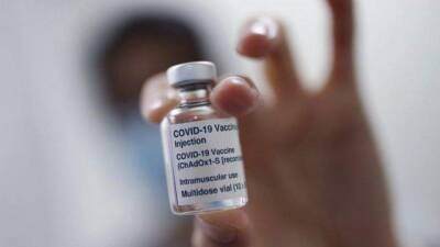За минувшие сутки от коронавируса вакцинировались почти 60 тыс. человек - vedomosti-ua.com - Украина