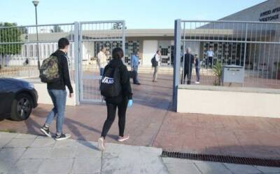 Учителя средних школ просят усилить охрану - vkcyprus.com - Кипр