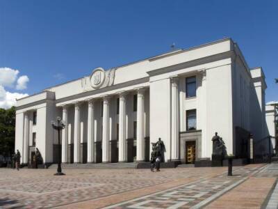 Рада приняла в первом чтении законопроект об ограничении срока карантина - gordonua.com - Украина