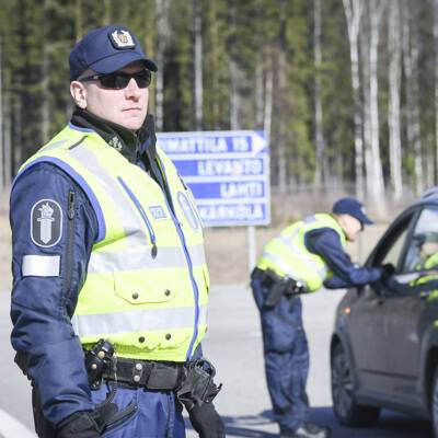 В Хельсинки задержали 55 участников акции против ковид-паспортов и роста цен на бензин - radiomayak.ru - Финляндия - Хельсинки - Канада