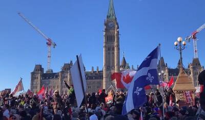 В столице Канады объявлен режим ЧП из-за протестов против COVID-ограничений - newizv.ru - Сша - Канада - Оттава