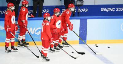 Хоккейный матч между Канадой и Россией чуть не сорвался из-за российских спортсменок (фото) - focus.ua - Россия - Украина - Канада - Пекин