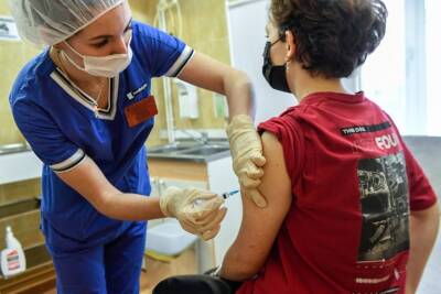 В Тверской области подросткам делают прививку от коронавируса - tverigrad.ru - Тверская обл.