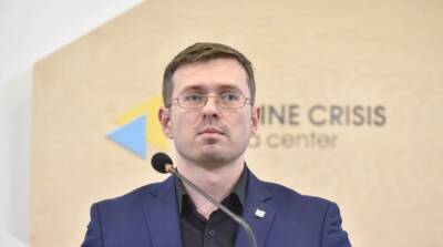 Игорь Кузин - В МОЗ подсчитали, сколько непривитых граждан отстранили от работы - ru.slovoidilo.ua - Украина