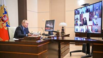 Владимир Путин - Путин призвал суды принимать быстрые и справедливые решения - 5-tv.ru - Президент