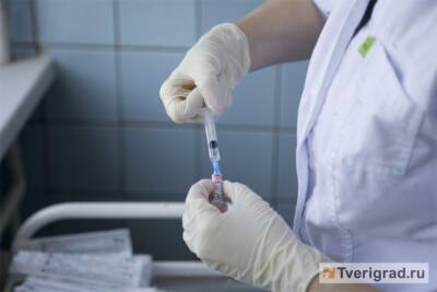 В Твери студентов продолжают вакцинировать от коронавируса - tverigrad.ru - Тверь