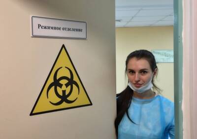 В Москве за сутки COVID-19 заразились 957 человек, суточное число заболевших продолжает снижаться - interfax-russia.ru - Россия - Москва