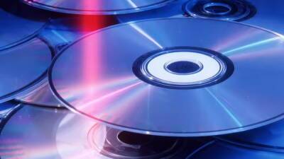 Музыка на CD возвращается. Впервые за 17 лет продажи компакт-дисков пошли резко вверх - cnews.ru - Сша - Англия