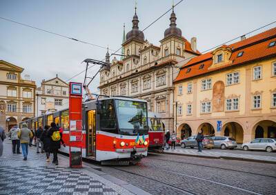 Пражский транспорт вновь начнет открывать двери «по кнопке» - vinegret.cz - Прага - Чехия