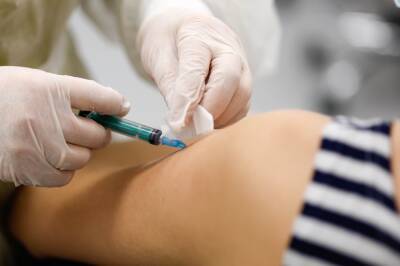 На Ставрополье отменили обязательную вакцинацию от коронавируса для ряда категорий - etokavkaz.ru - Ставрополье край - Covid-19