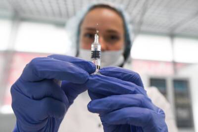 Около 700 тысяч жителей Тверской области сделали прививку от коронавируса - afanasy.biz - Тверская обл.