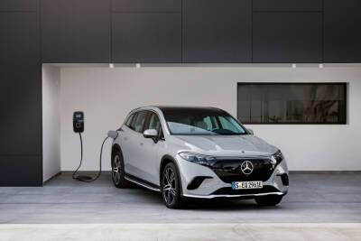 Mercedes-Benz представила флагманский электрический кроссовер EQS SUV - bin.ua - Украина - Пекин