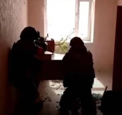 Рамзан Кадыров - Курьез: Кадыровские TikTok-войска вступили в неравный бой с окном и отступили с потерями, получив поражение от жалюзи (ВИДЕО) - enovosty.com - Украина - республика Чечня