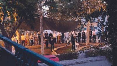 "Хватит молиться в парках": светские против религиозных в Модиине - vesty.co.il - Израиль