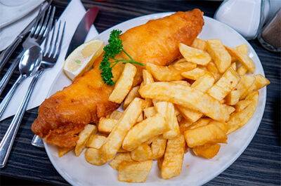 Sky News - Британские традиционные кафе fish & chips под угрозой закрытия из-за войны в Украине - bin.ua - Россия - Украина - Англия
