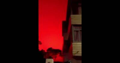 В китайском городе Чжоушань кроваво-красное небо напугало жителей (видео) - focus.ua - Украина - Китай - Шанхай - Шанхай
