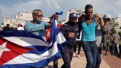 На Кубе участникам прошлогодних протестов дали до 25 лет тюрьмы - svoboda.org - Евросоюз - Куба