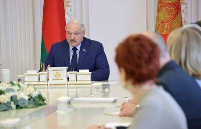 Александр Лукашенко - Лукашенко об обучении медиков за рубежом: Китай везде, где видит прогресс, направляет своих людей – и мы так должны работать - ont.by - Белоруссия - Китай - Президент