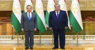 Эмомали Рахмон - Лидер нации Эмомали Рахмон принял Министра иностранных дел Китайской Народной Республики Ван И - dialog.tj - Китай - Таджикистан - Президент