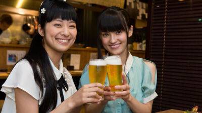 Япония призывает молодежь пить больше алкоголя. А что в Израиле? - vesty.co.il - Япония - Израиль