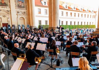 Симфонический оркестр Праги даст бесплатный концерт музыки из фильмов - vinegret.cz - Прага - Чехия