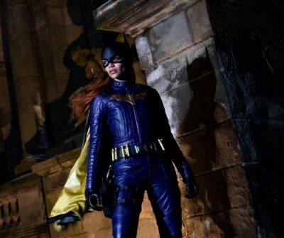 Warner Bros - Warner Bros. неожиданно отменила почти готовый кинокомикс Batgirl / «Бэтгерл» за $90 млн, который снимали для HBO Max - itc.ua - Украина - Сша