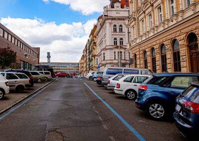 Мэрия Праги озвучила годовую прибыль от парковочных зон - vinegret.cz - Прага - Чехия