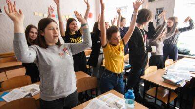 Киевские школьники смогут получать каждый месяц 1000 гривен: детали - ru.slovoidilo.ua - Украина - Киев