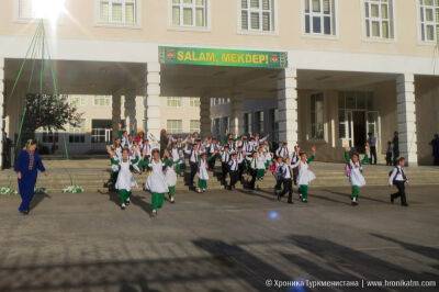 Ученики школ Ашхабада должны приходить на уроки физкультуры в одинаковой форме - hronikatm.com - Туркмения - Ашхабад