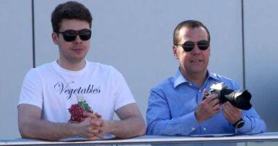 Дмитрий Медведев - У Дмитрия Медведева нашли шикарную яхту "Вселенная", которую он прячет в Сочи - focus.ua - Россия - Турция - Украина - Финляндия - Италия - Голландия - Стамбул - Сочи